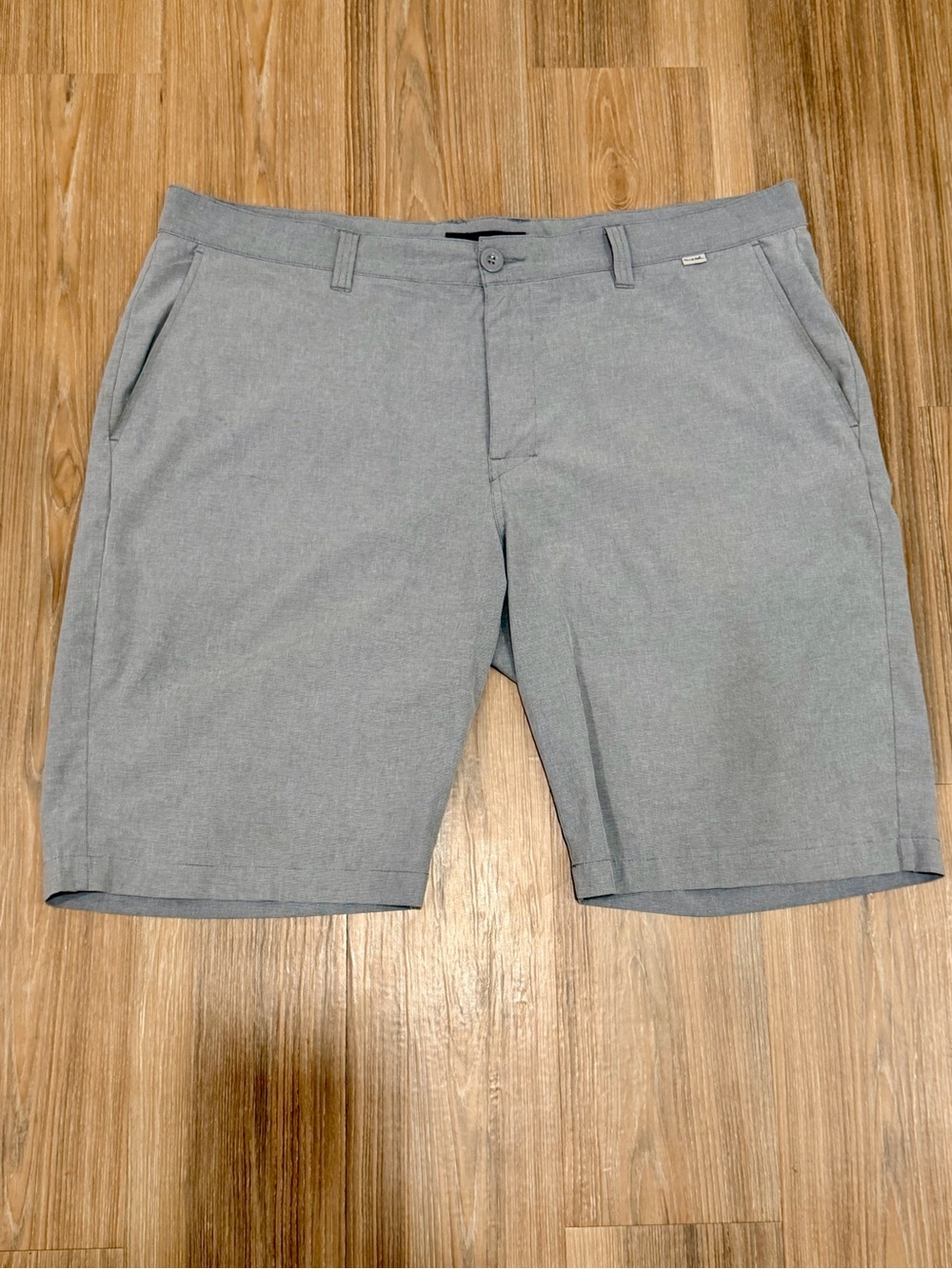 Travis Mathew Men's size 40 Casual Gray Stretch Shorts